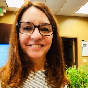 Meet your Posher, Debbie